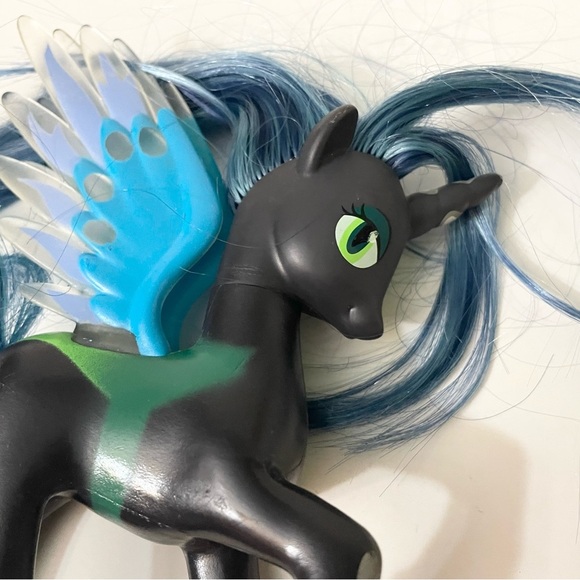 My Little Pony Brushable Queen Chrysalis Unicorn Pegasus - Picture 8 of 13
